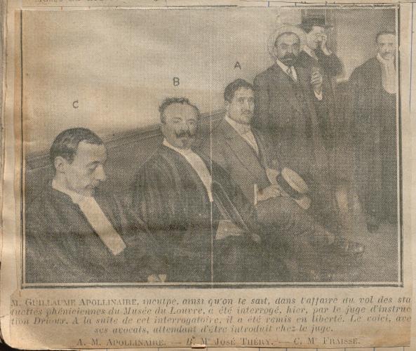 Guillaume Apollinaire accompagné de ses deux avocats au tribunal le 12 septembre 1911. Paris, bibliothèque de l'INHA, BCMN MS 514/2. Cliché INHA