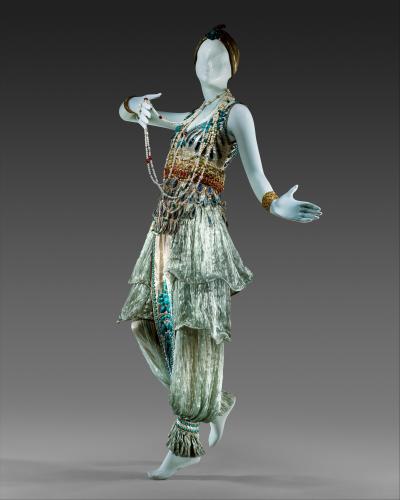 Paul Poiret, Fancy dress costume, 1911. Metropolitan Museum of Art, New York, 1983.8a, b.
