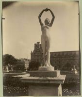 Tuileries, Le Réveil par Mayer, Eugène Atget, 1911, bibliothèque de l'INHA (NUM PH 6820). Cliché INHA