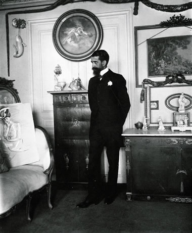 Dornac, Paul Helleu dans son salon à Paris
