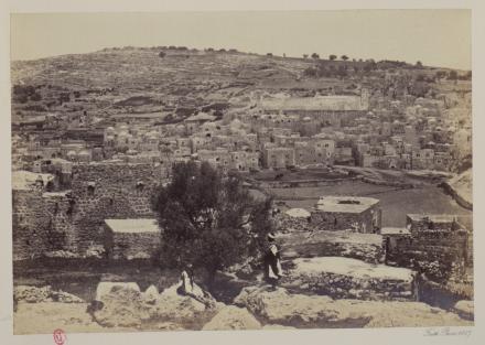 Francis Frith, Hebron with mosque covering the Cave of Macpelah, photographie, bibliothèque de l'INHA, Fol Est 739, f. 8. Cliché INHA